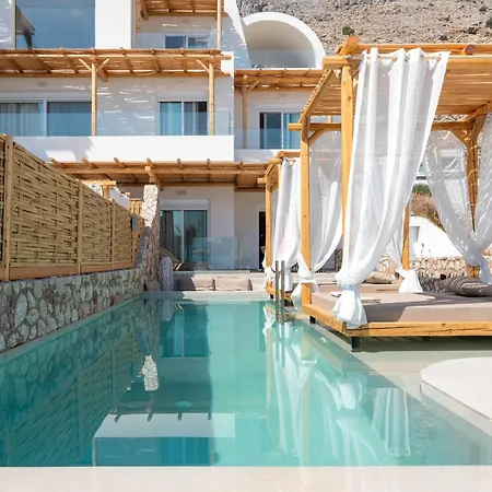 Kivotos Black Horse Villa *