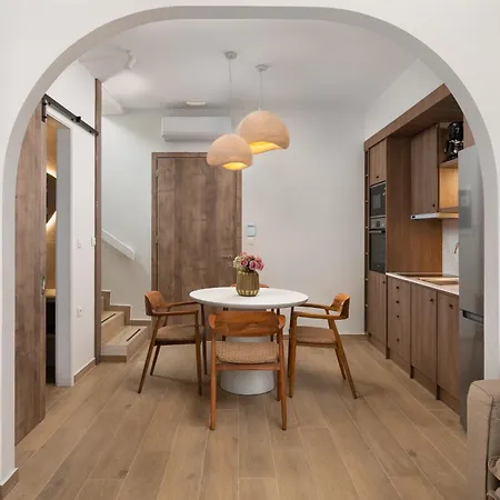 Villa Kivotos Black Horse Pefki