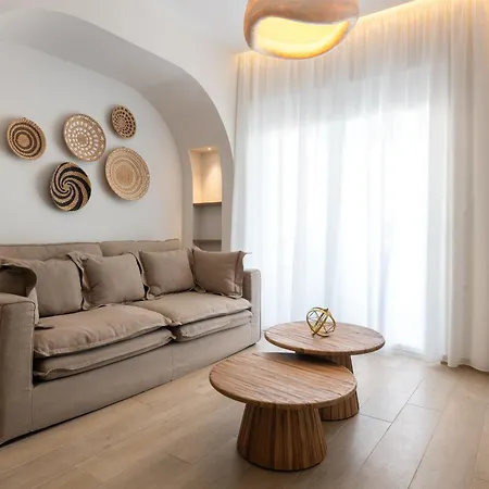 Kivotos Black Horse * Pefki (Rhodes)