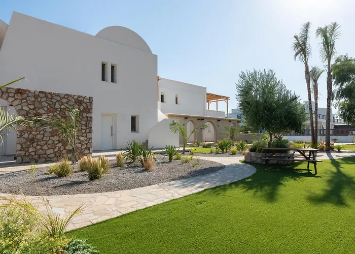 Kivotos Black Horse * Pefki (Rhodes)