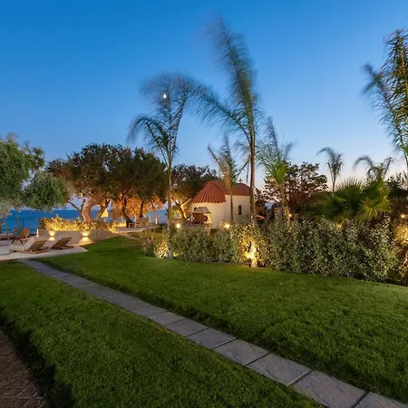 Kivotos Black Horse Villa