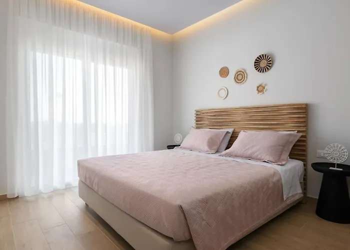 Kivotos Black Horse Pefki